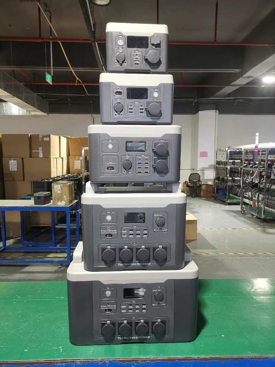 Portable power station range in multiple capacities stacked in the factory, pure sine wave 230V/3600W output