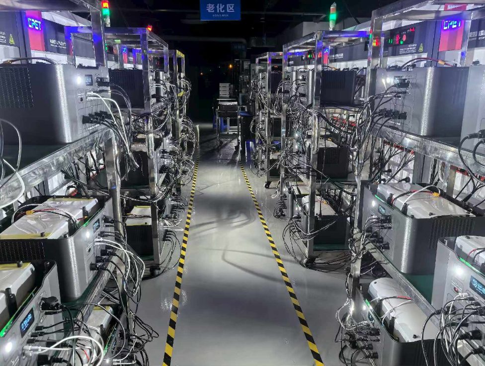 Portable power stations under burn-in aging test in the factory test area